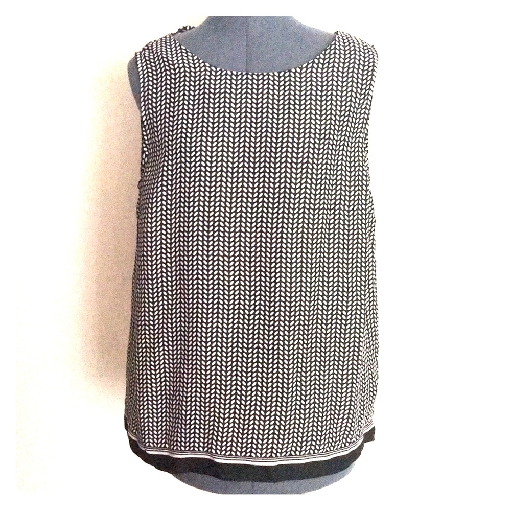 Dalia black & white sleeves top Large